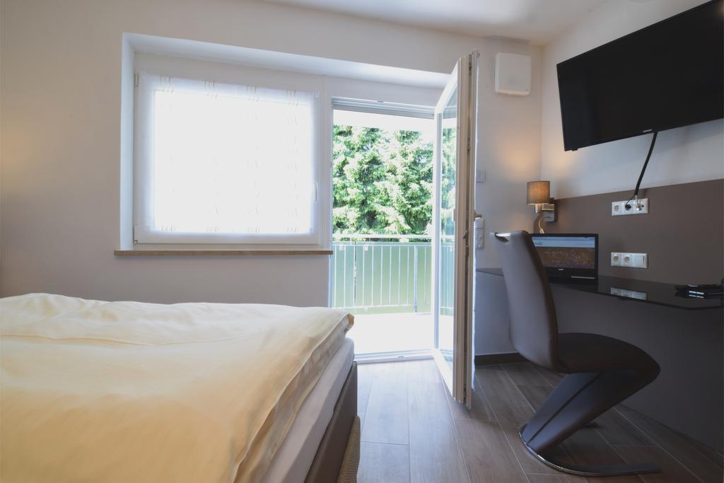 Aparthotel Donaustern Asbach-Baumenheim Exterior photo