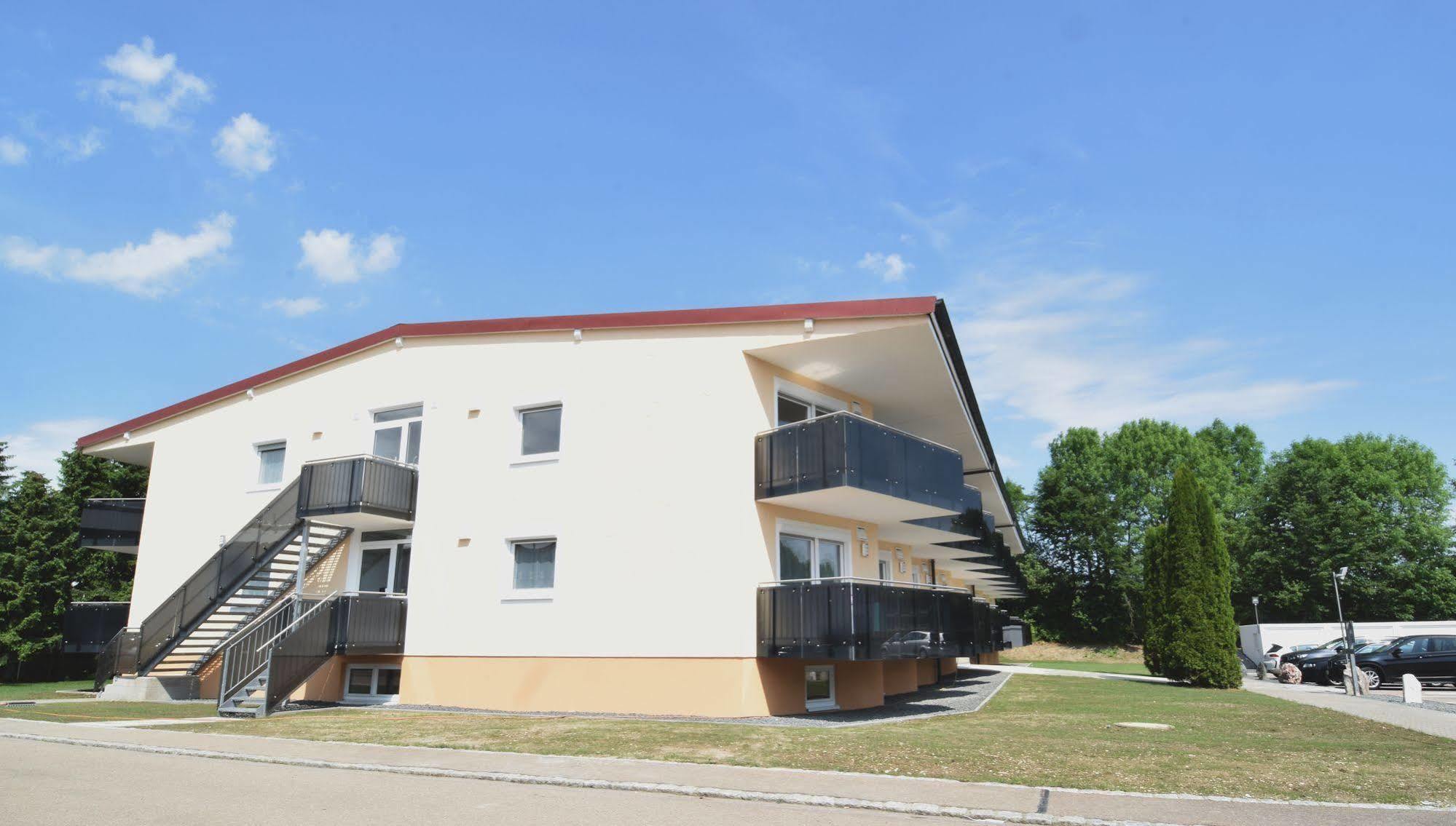 Aparthotel Donaustern Asbach-Baumenheim Exterior photo